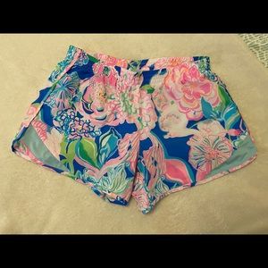 EUC Lilly Pulitzer Ocean Trail Shorts - Multi Peony For Your Thoughts